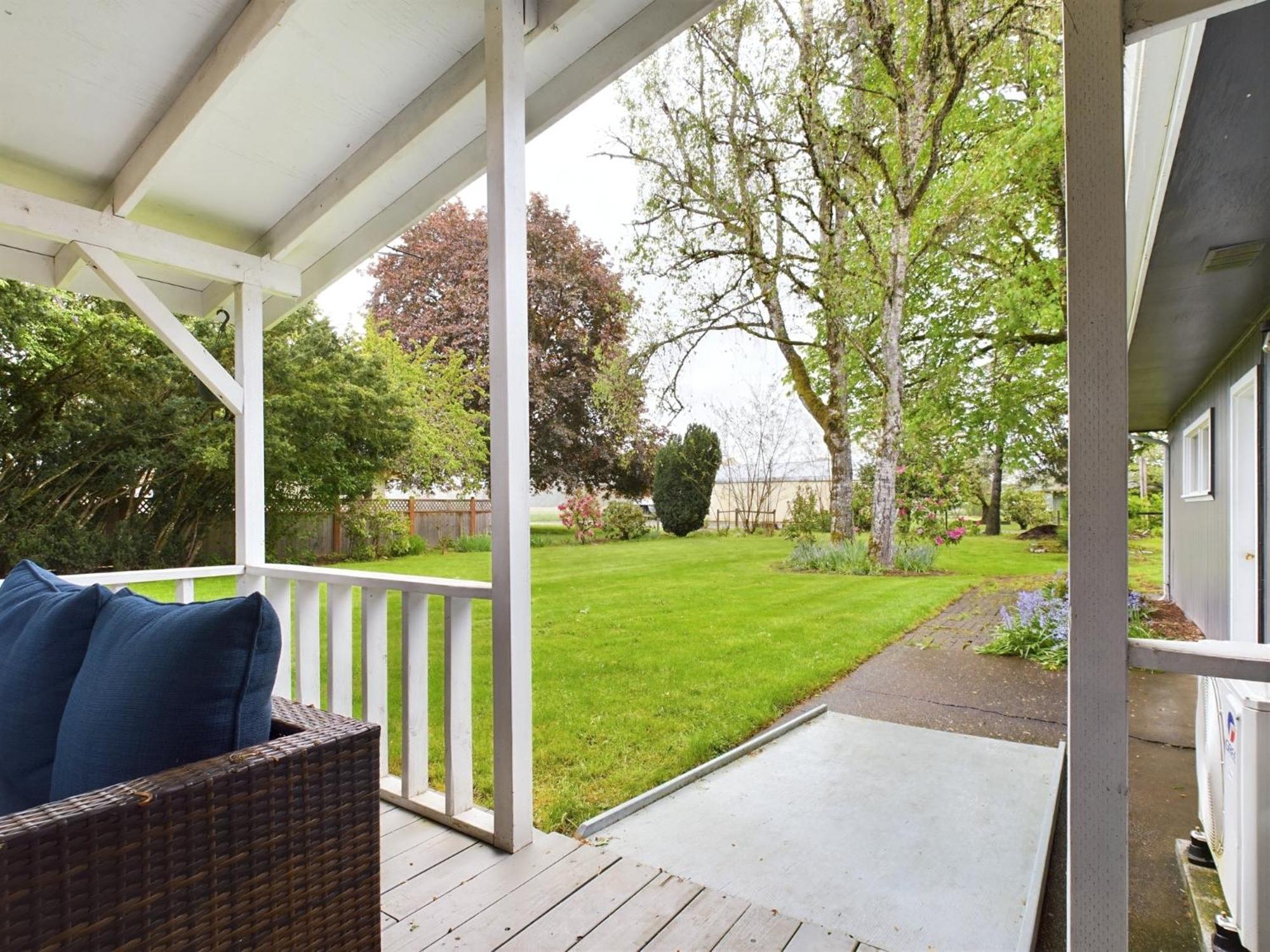 Modern Boho Retreat Villa Corvallis Bagian luar foto