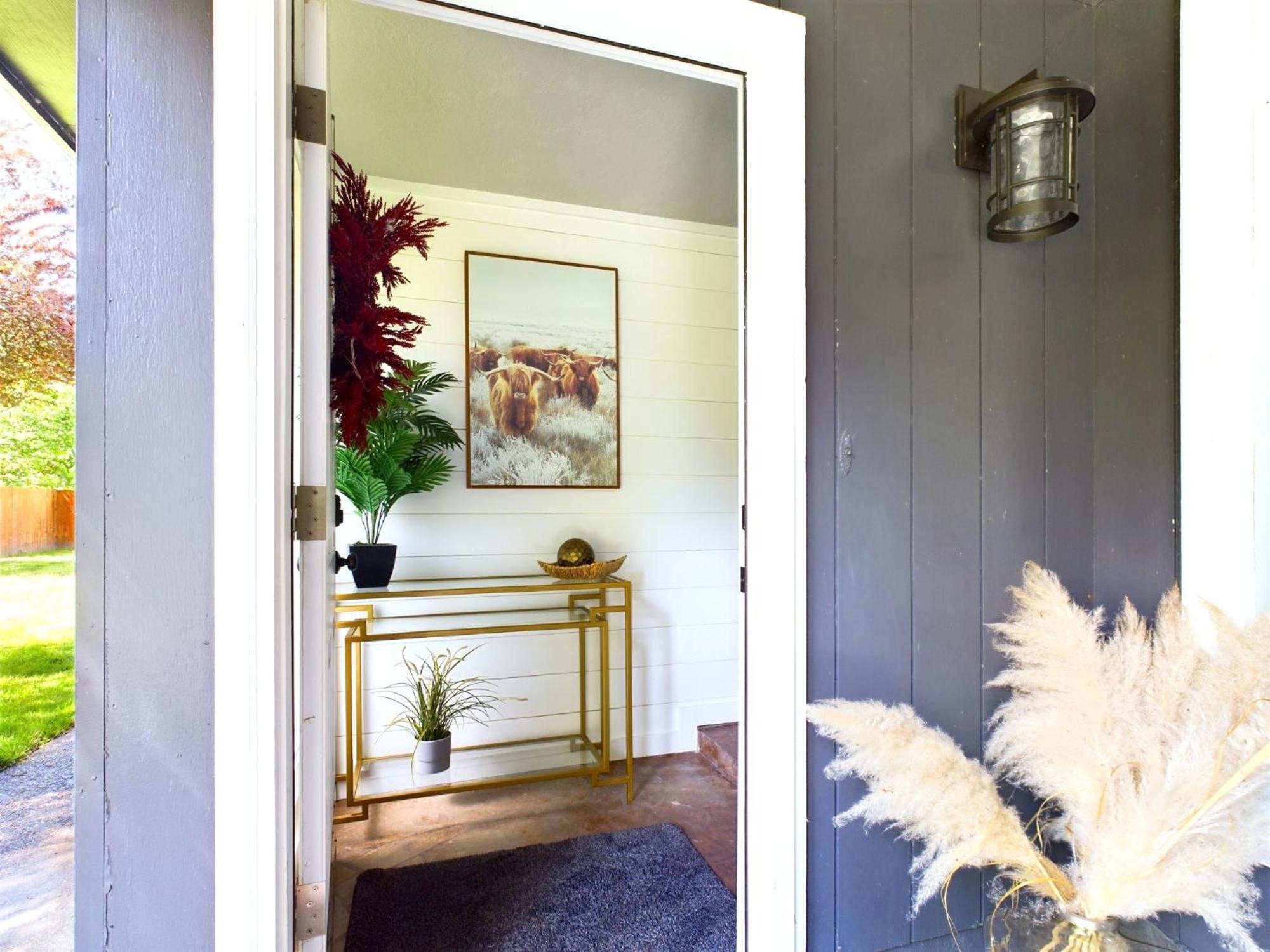 Modern Boho Retreat Villa Corvallis Bagian luar foto