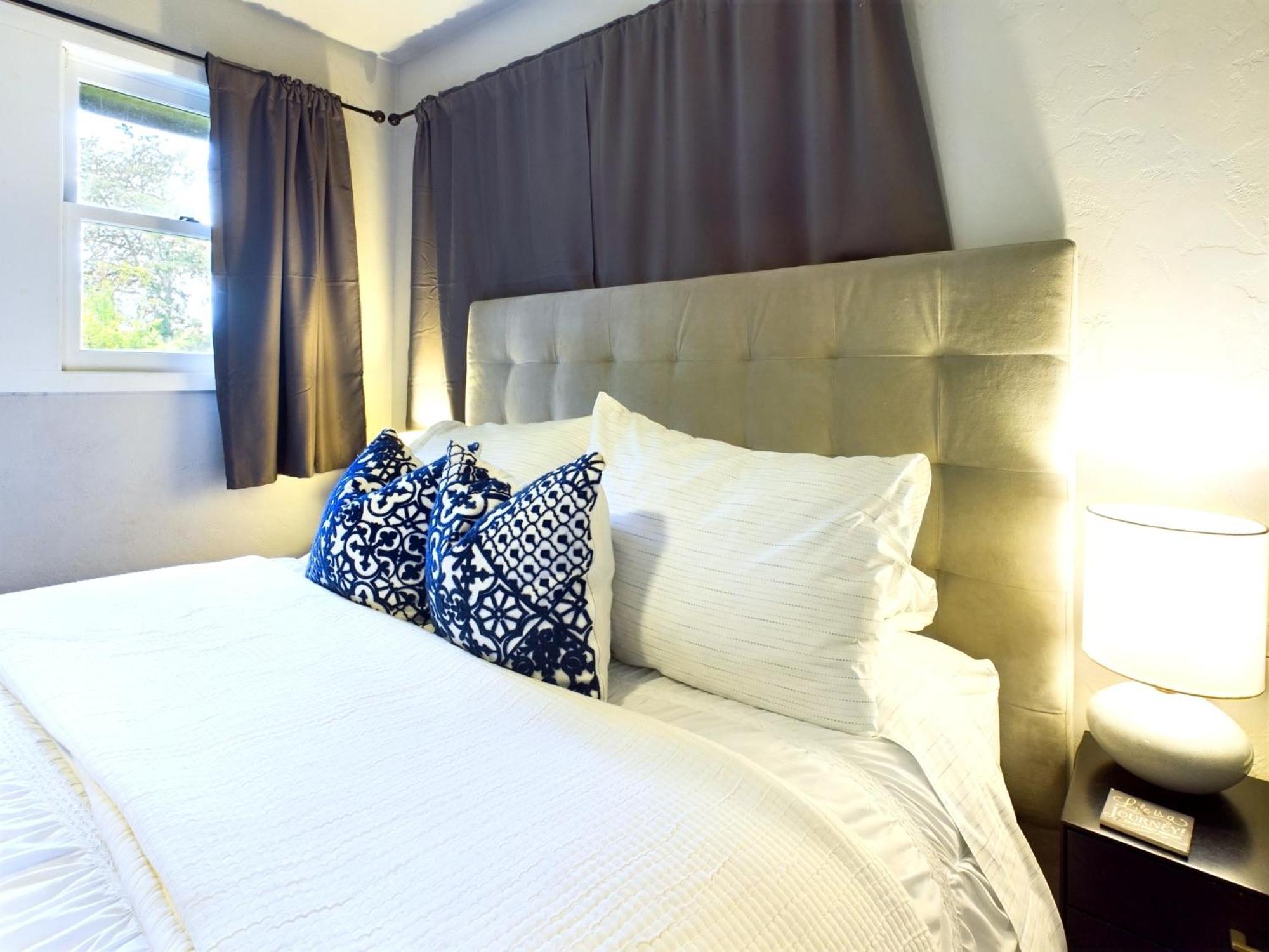 Modern Boho Retreat Villa Corvallis Bagian luar foto